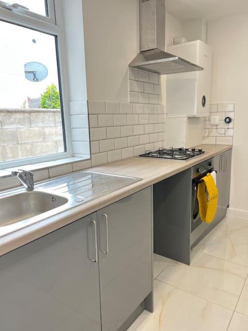 Catherine 5 Bedroom House Кру Экстерьер фото