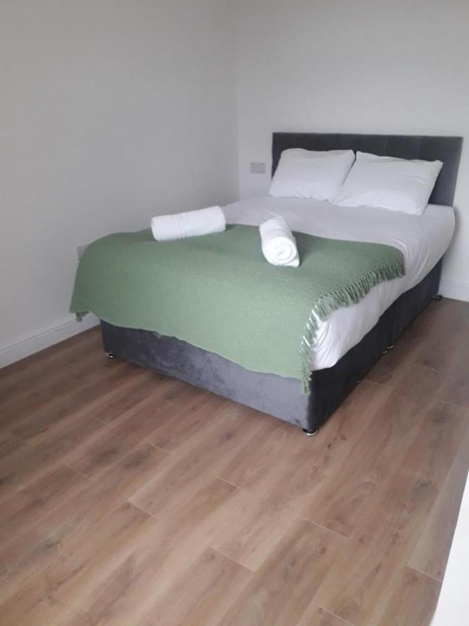Catherine 5 Bedroom House Кру Экстерьер фото