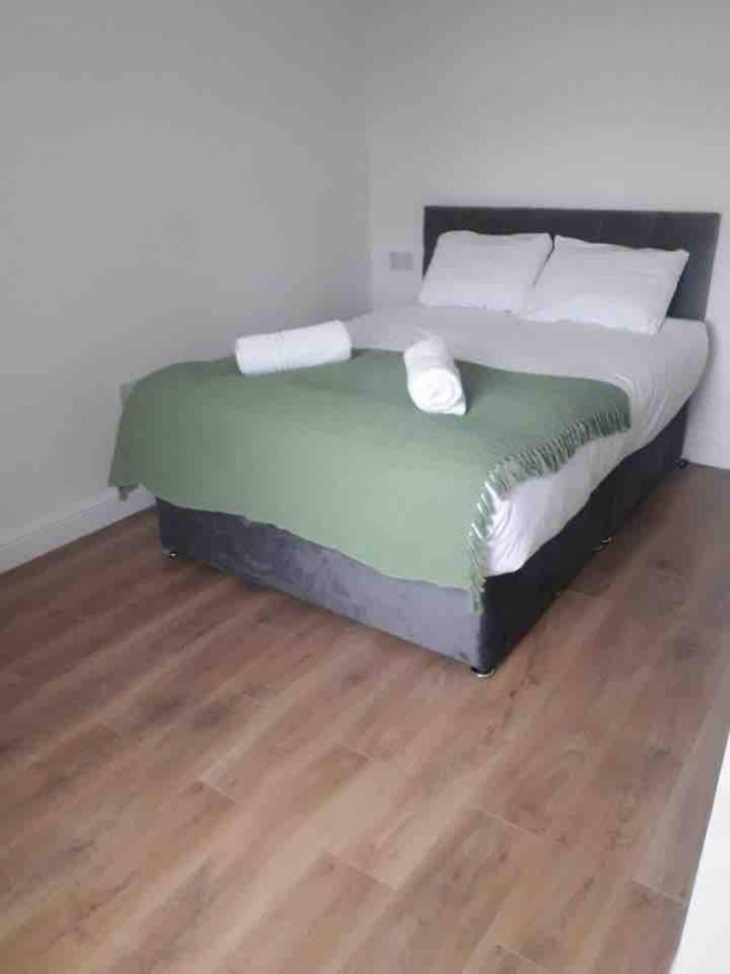 Catherine 5 Bedroom House Кру Экстерьер фото